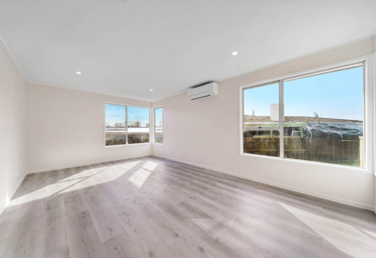 Fully renovated, 84 Ferndown Avenue, Papatoetoe, Auckland