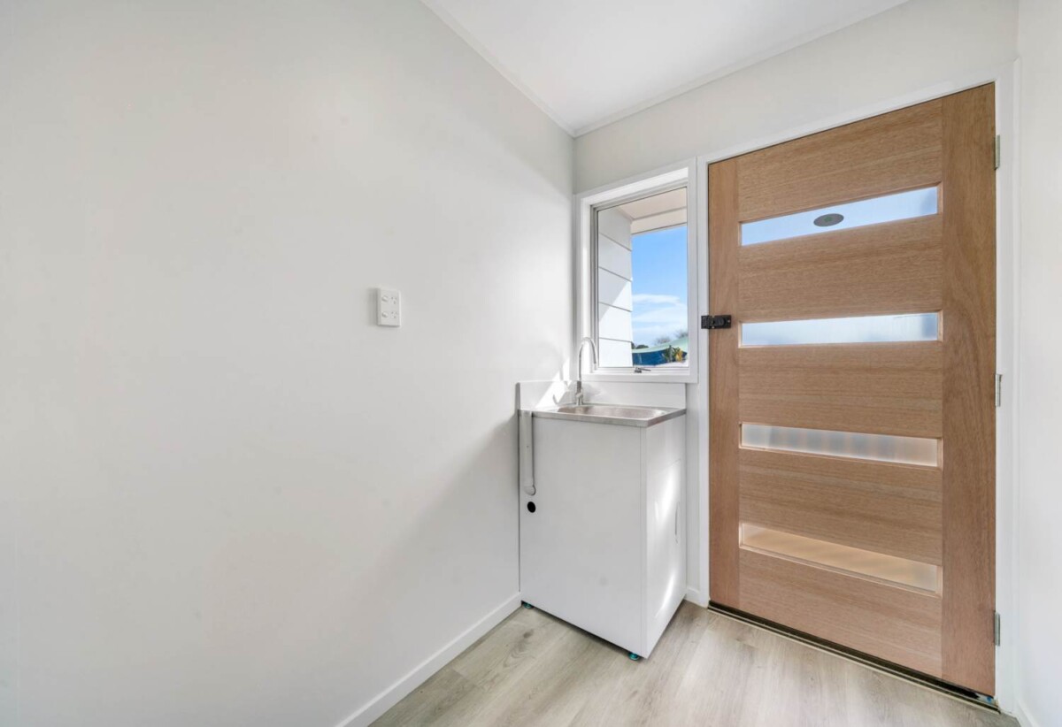Fully renovated, 84 Ferndown Avenue, Papatoetoe, Auckland