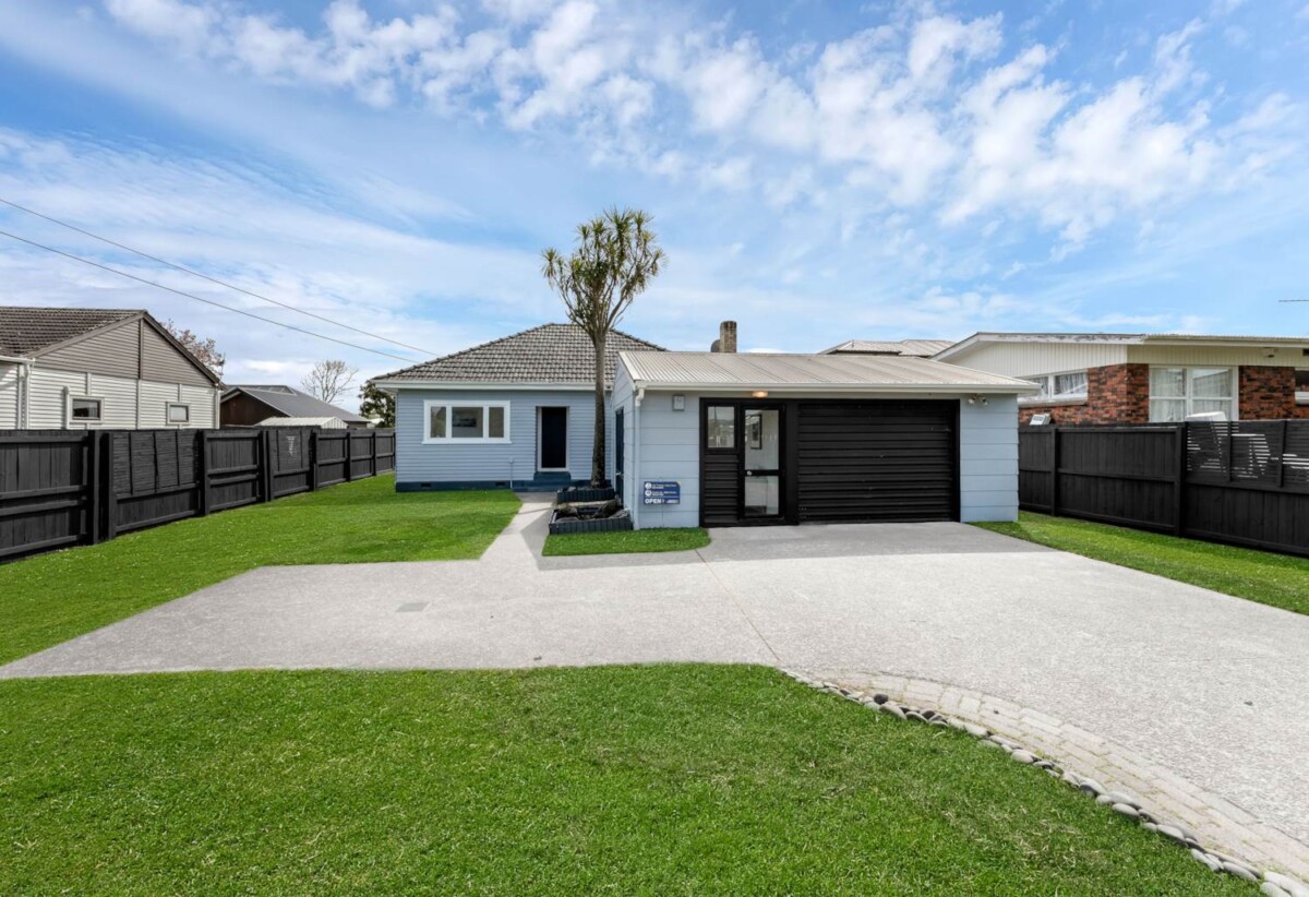 Fully Renovated, 124 Old Wairoa Road, Papakura, Auckland