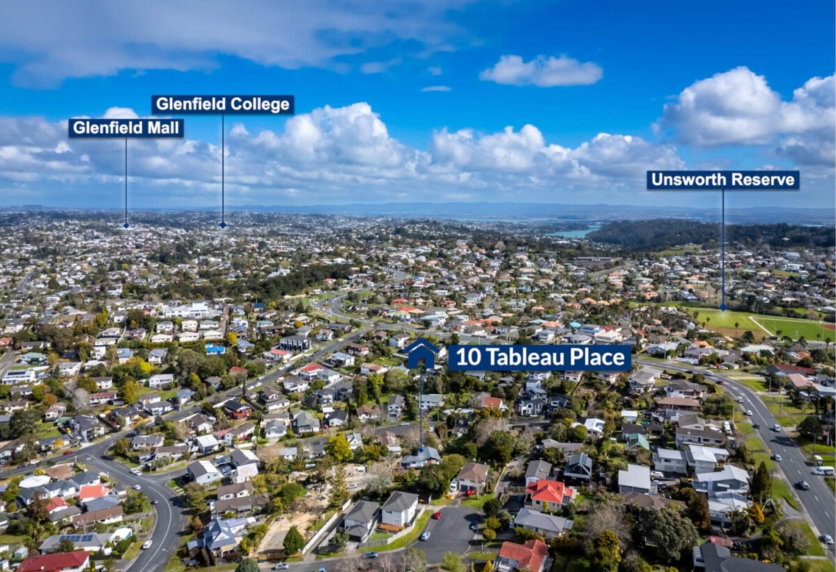 Renovated, 10 Tableau Place, Totara Vale, Auckland