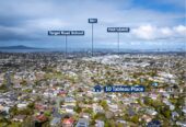 Renovated, 10 Tableau Place, Totara Vale, Auckland