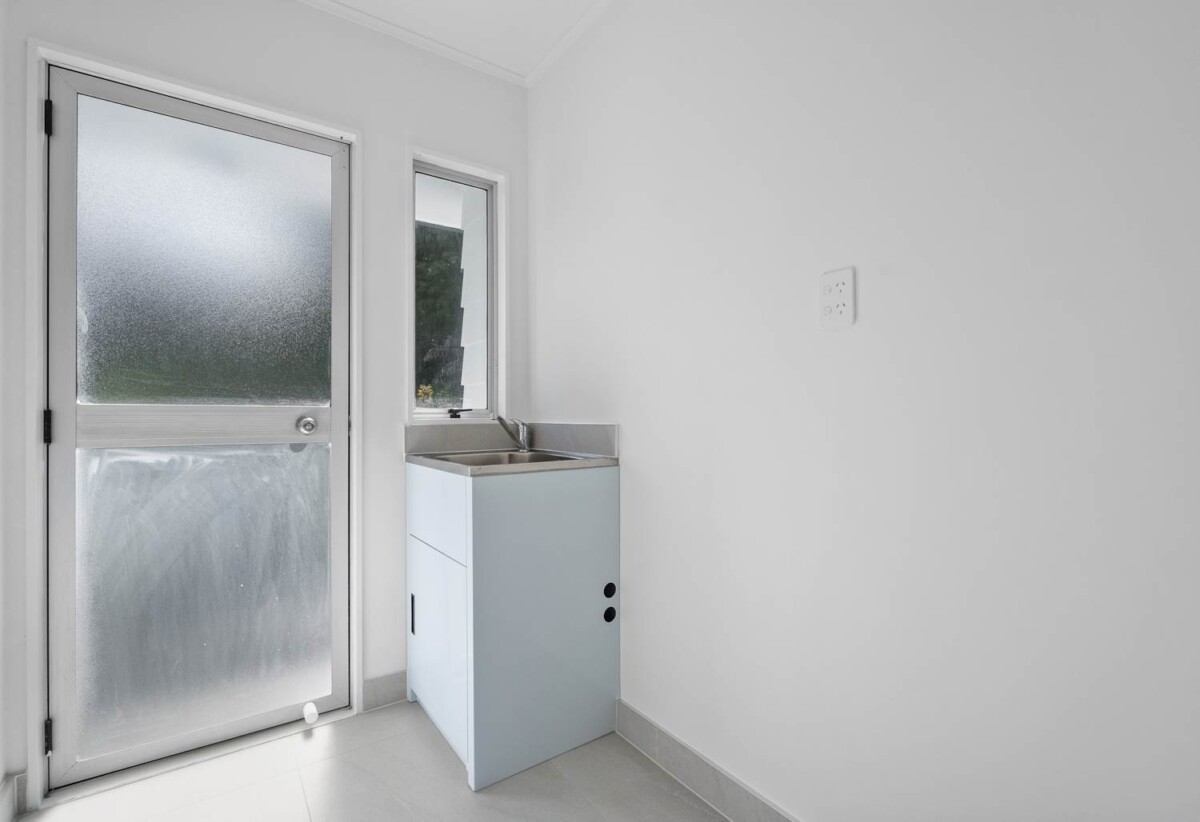 Renovated, 10 Tableau Place, Totara Vale, Auckland