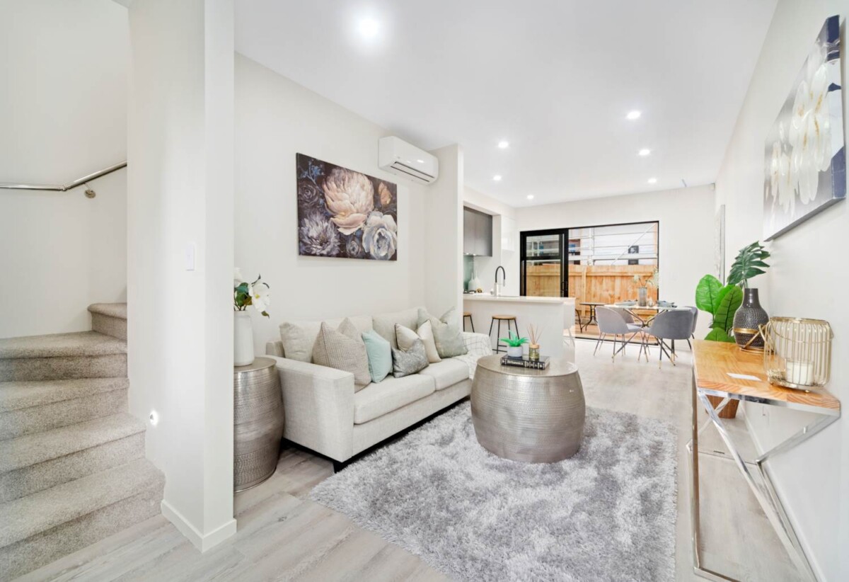 Affordable, Brand-new freehold 4 bedrooms, 11C Rountree Place, Conifer Grove, Auckland