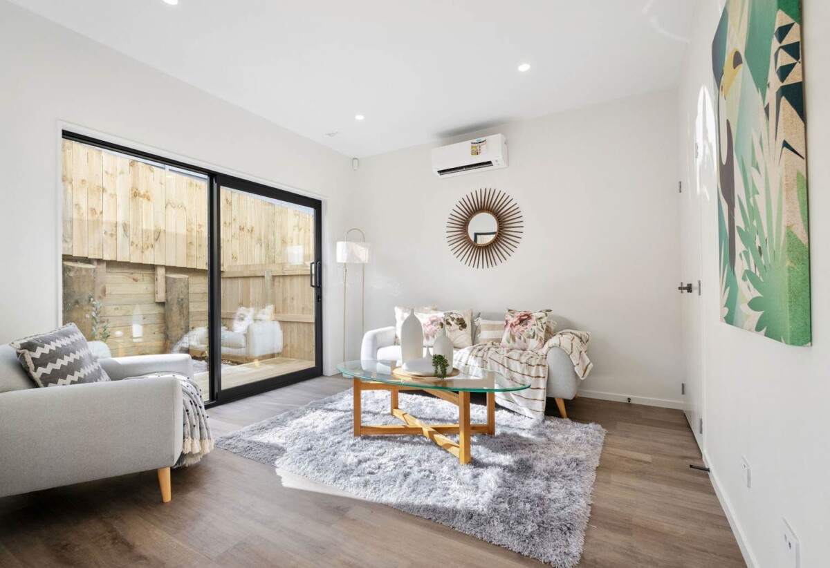 High Standard Beauty With Vendor Says Sell, 29 Cara Avenue, Kumeu, Auckland