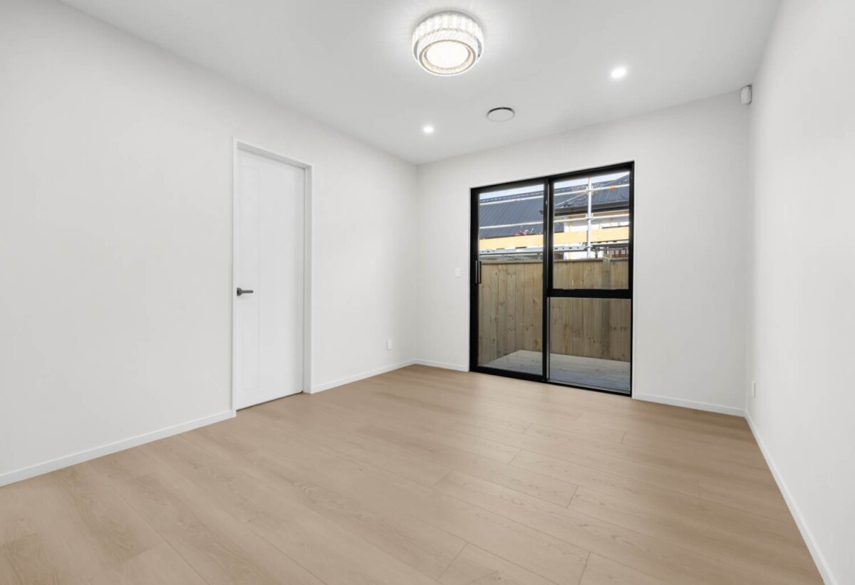 Modern Single-Level Home with Dual Kitchens, 10 Bannockburn Road, Papakura, Auckland