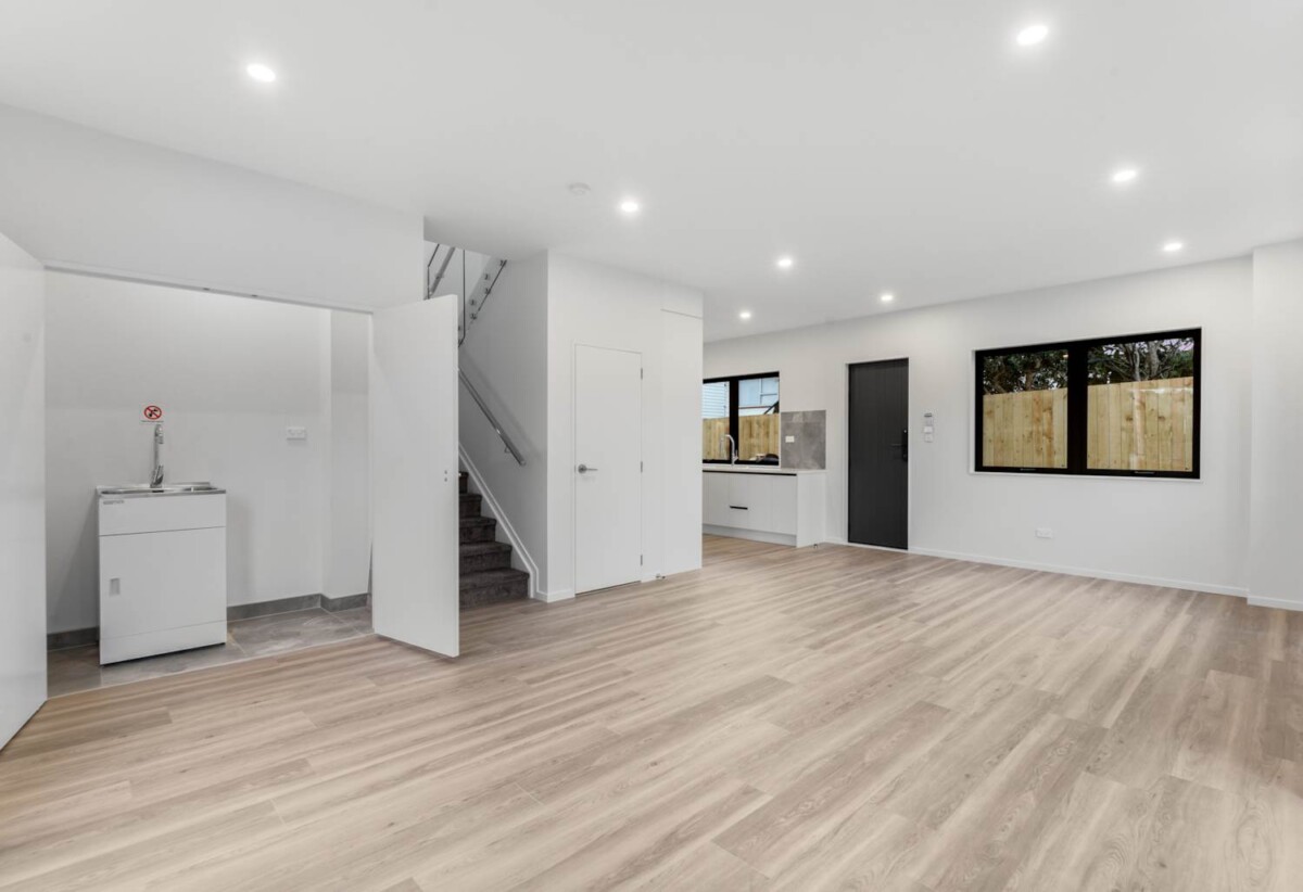 4/90 Moire Road, Massey, Auckland