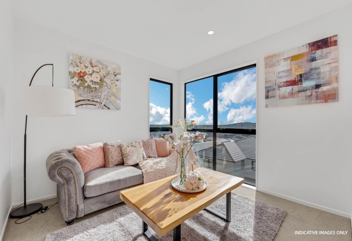 Urgent Sale, Must sell, Please ignore the CV of $1,700,000, 16 Glann Lane, Flat Bush, Auckland