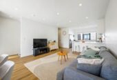 17E Hogans Road, Glenfield, Auckland