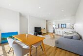 17E Hogans Road, Glenfield, Auckland