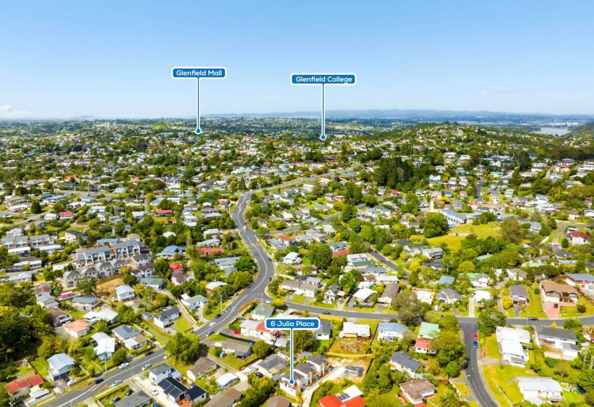 Standalone & Easy-Care-Modern Family living, 6C Julia Place, Totara Vale, Auckland