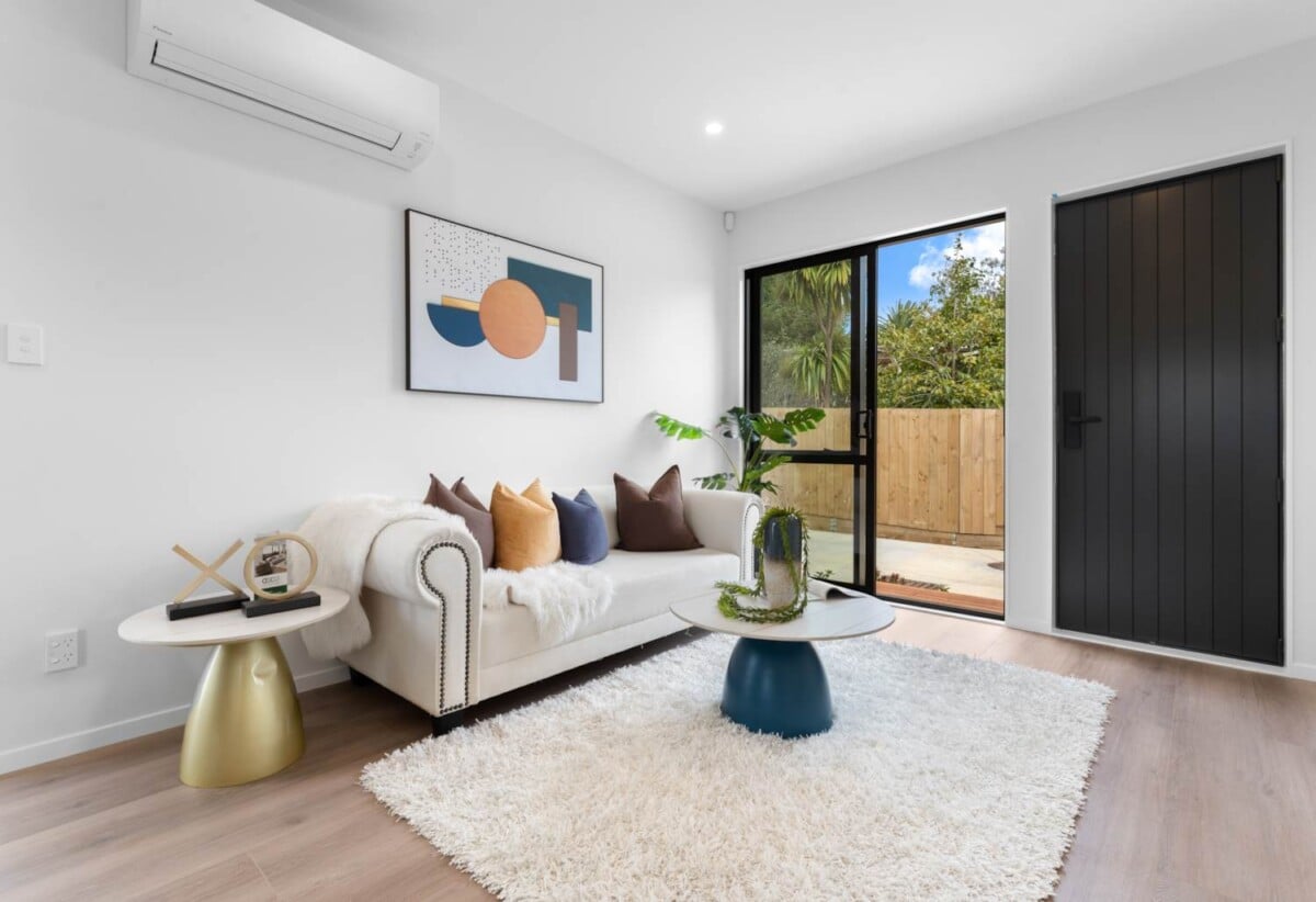 Standalone & Easy-Care-Modern Family living, 6C Julia Place, Totara Vale, Auckland