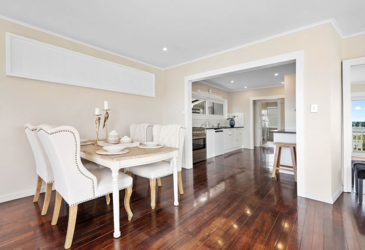 Home Plus Basement Flat & 885sqm Land, 12 Glencoe Road, Browns Bay, Auckland