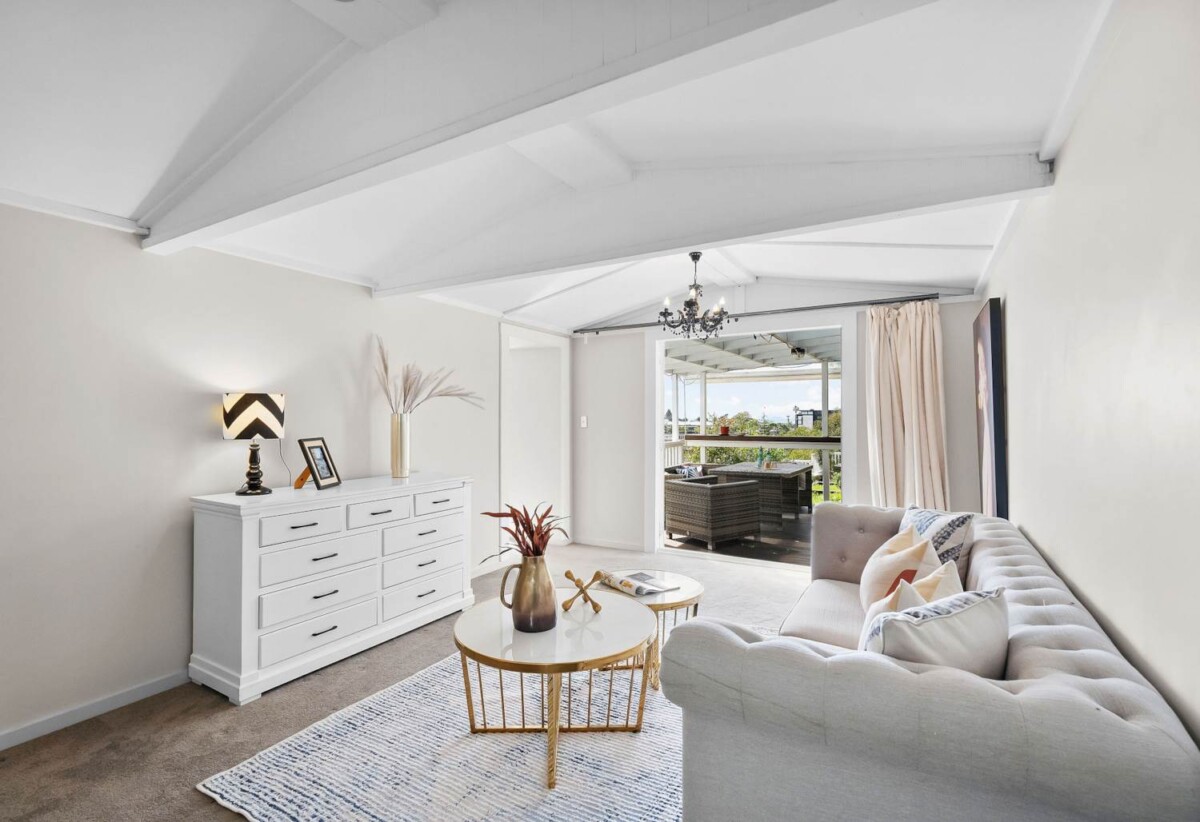 Home Plus Basement Flat & 885sqm Land, 12 Glencoe Road, Browns Bay, Auckland