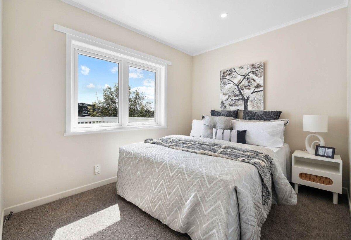 Home Plus Basement Flat & 885sqm Land, 12 Glencoe Road, Browns Bay, Auckland