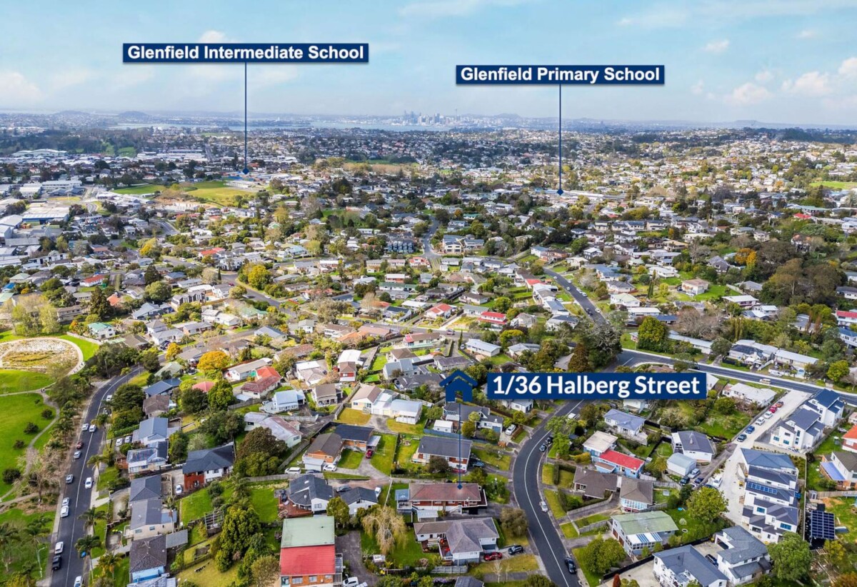 Two bedrooms & Four Garages/Rumpus, 1/36 Halberg Street, Glenfield, Auckland