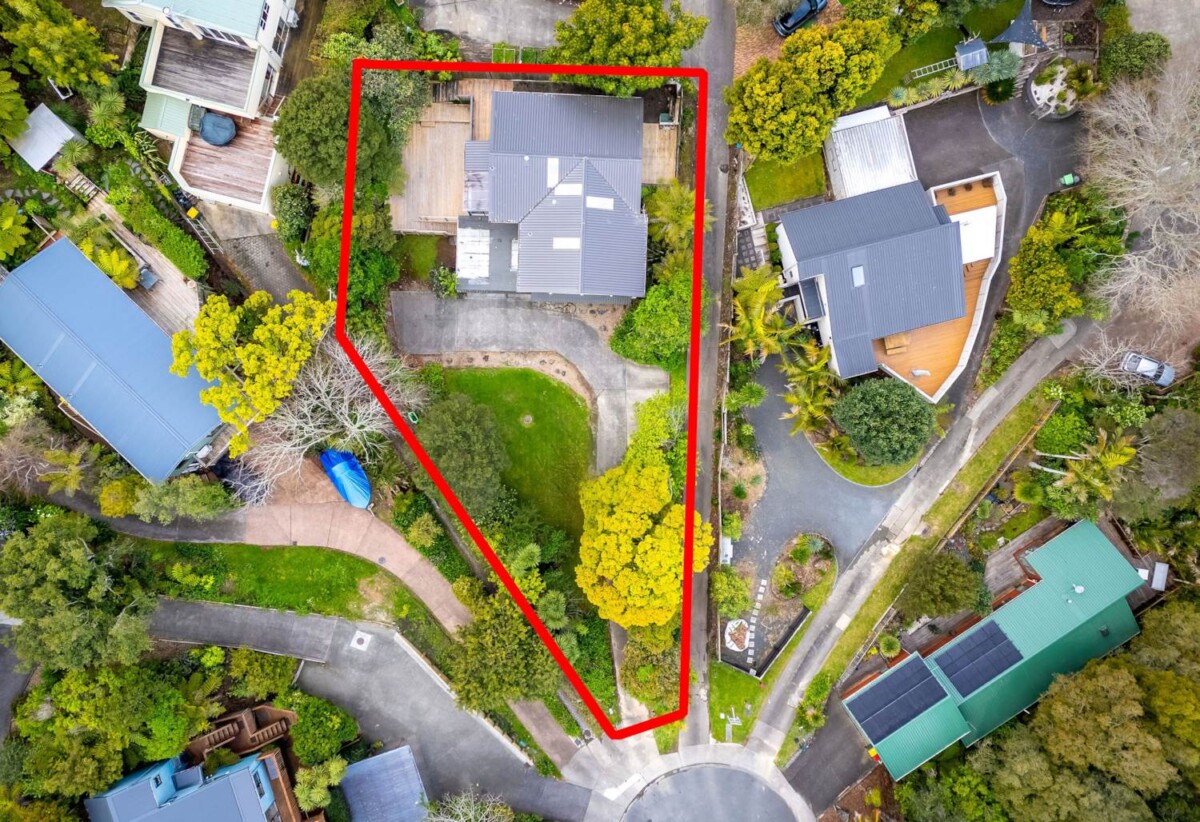 Discover Your Family Oasis on 885sqm of Land, 13 Reynolds Place, Torbay, Auckland