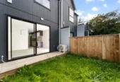 Move-in ready, Brand New 2 beds 1 bath home with backyard, Just steps from the train station and bus stops, Close to malls, schools and amenties, 5/11 Seymour Road, Sunnyvale, Auckland