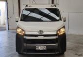 2019 Toyota Hiace ZR 2.8DT/5 SEATER/TOW BAR/STEP MESH Van Automatic, 76,075 km