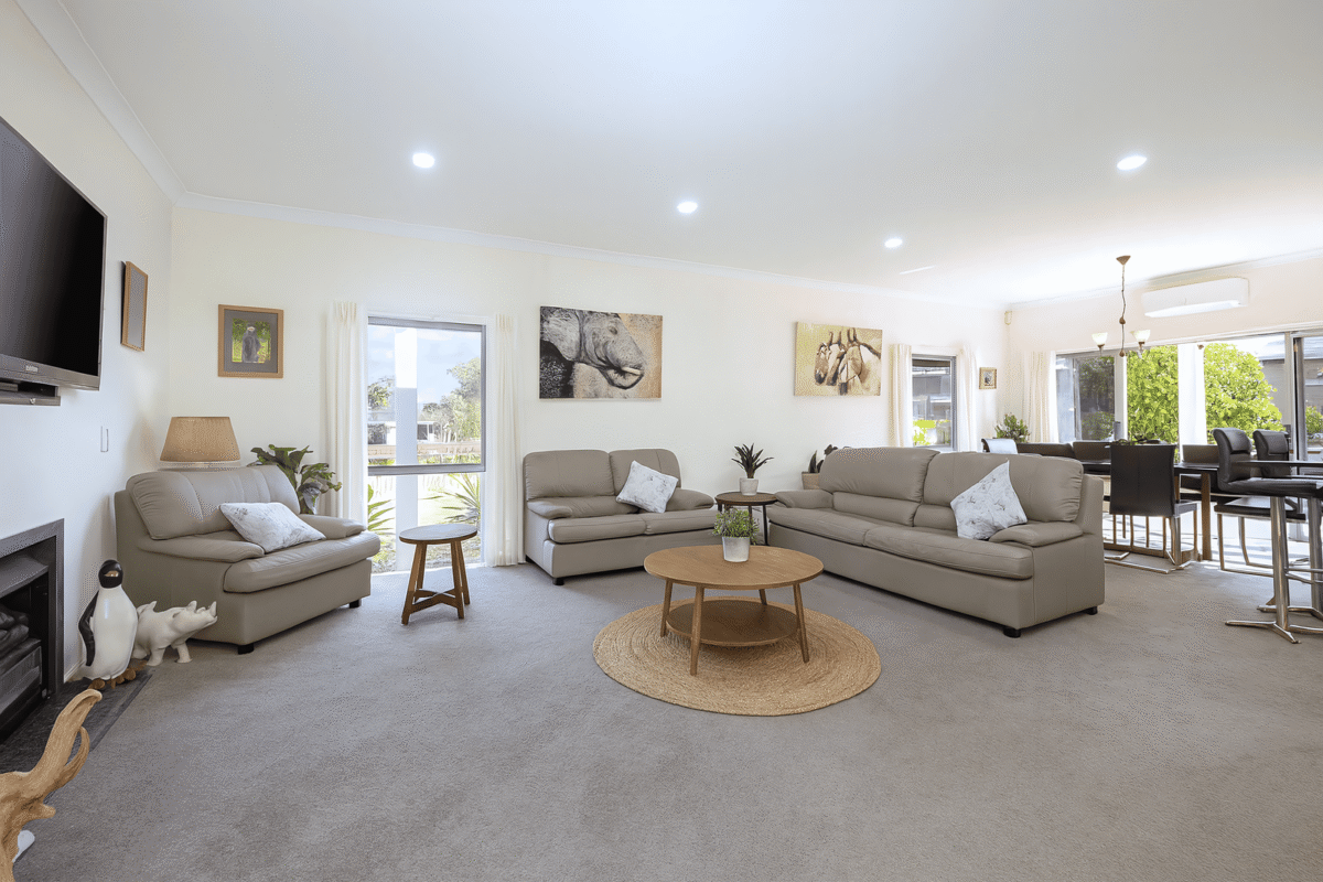 41 Sunny Crescent, Huapai, Auckland