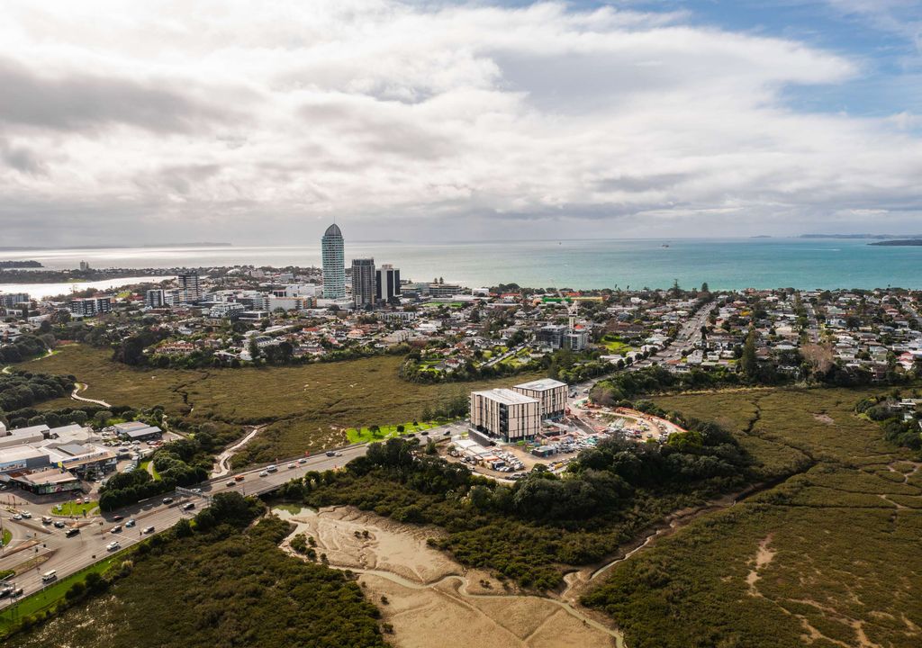 2 beds 1 bath 1 carpark, Enquiries Over $850,000, 313/48 Esmonde Road Takapuna, Auckland