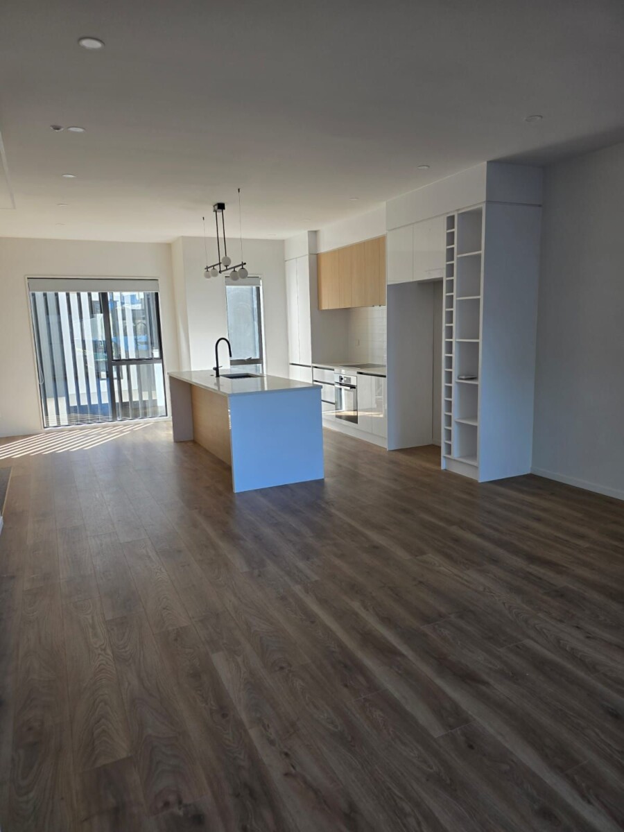 MORTGAGEE SALE, 20 Mina Way, Browns Bay, Auckland