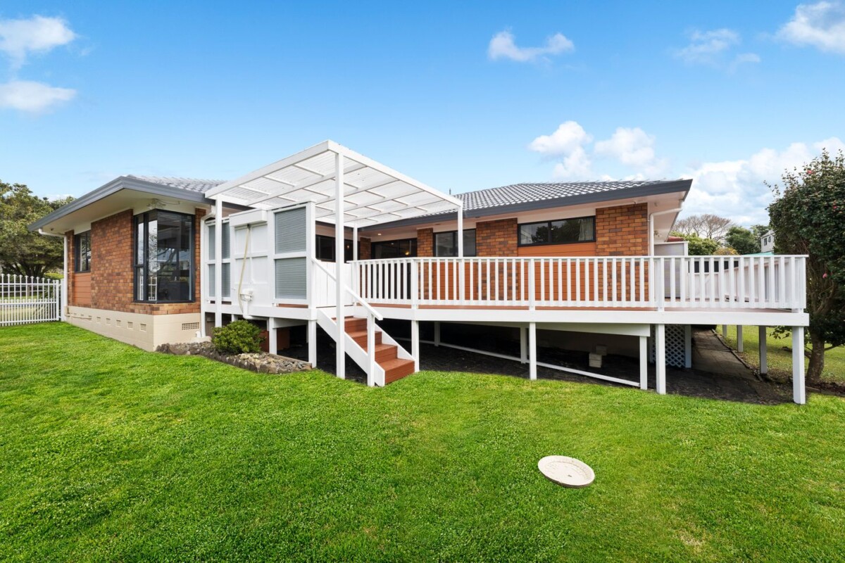 14 Rhinevale Close, Henderson, Auckland
