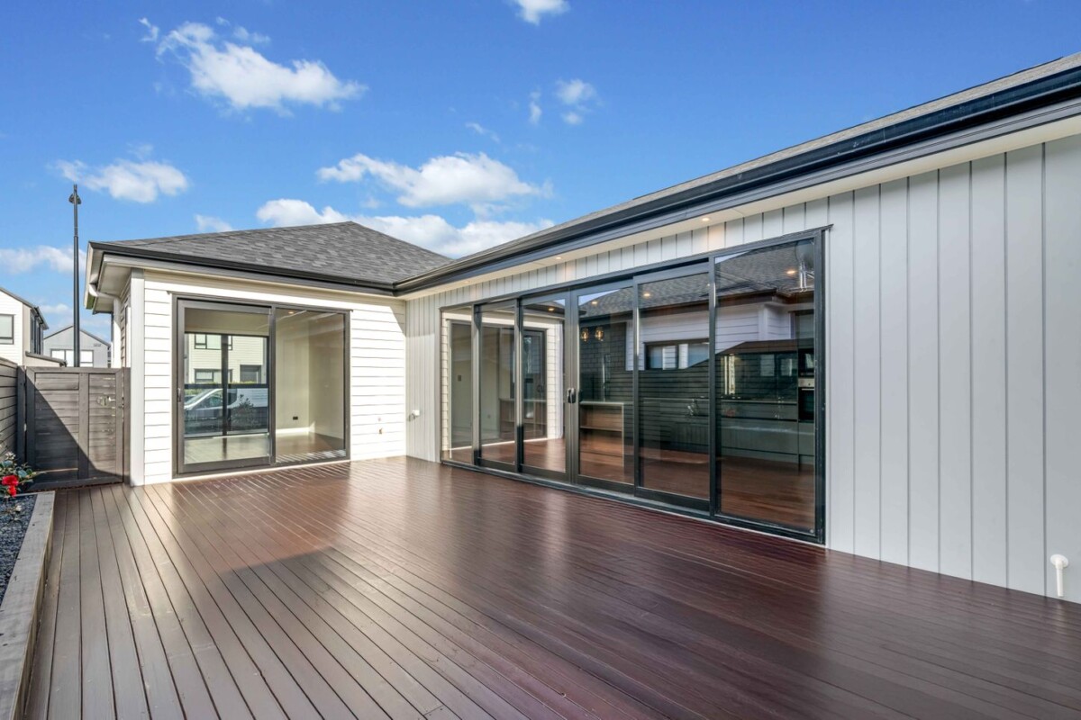 High Standard Beauty With Vendor Says Sell, 29 Cara Avenue, Kumeu, Auckland