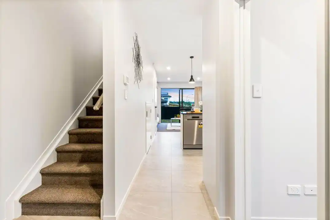 Brandnew 2 beds + study room home, moments from Manurewa Town Centre, top schools, lush parks, Auckland Botanic Gardends and SH1, 15 Mataara Lane, Manurewa, Auckland