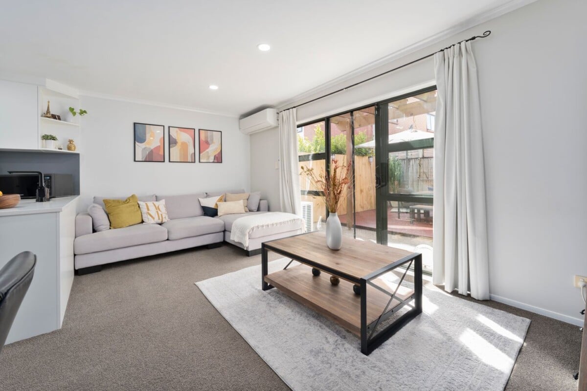 11/17 Harbour View Road, Te Atatu Peninsula, Auckland