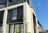 Corner-Side Living, 3 Plus 1 Bed With Views. Must Go, 1/239 Flat Bush School Road, Flat Bush, Auckland