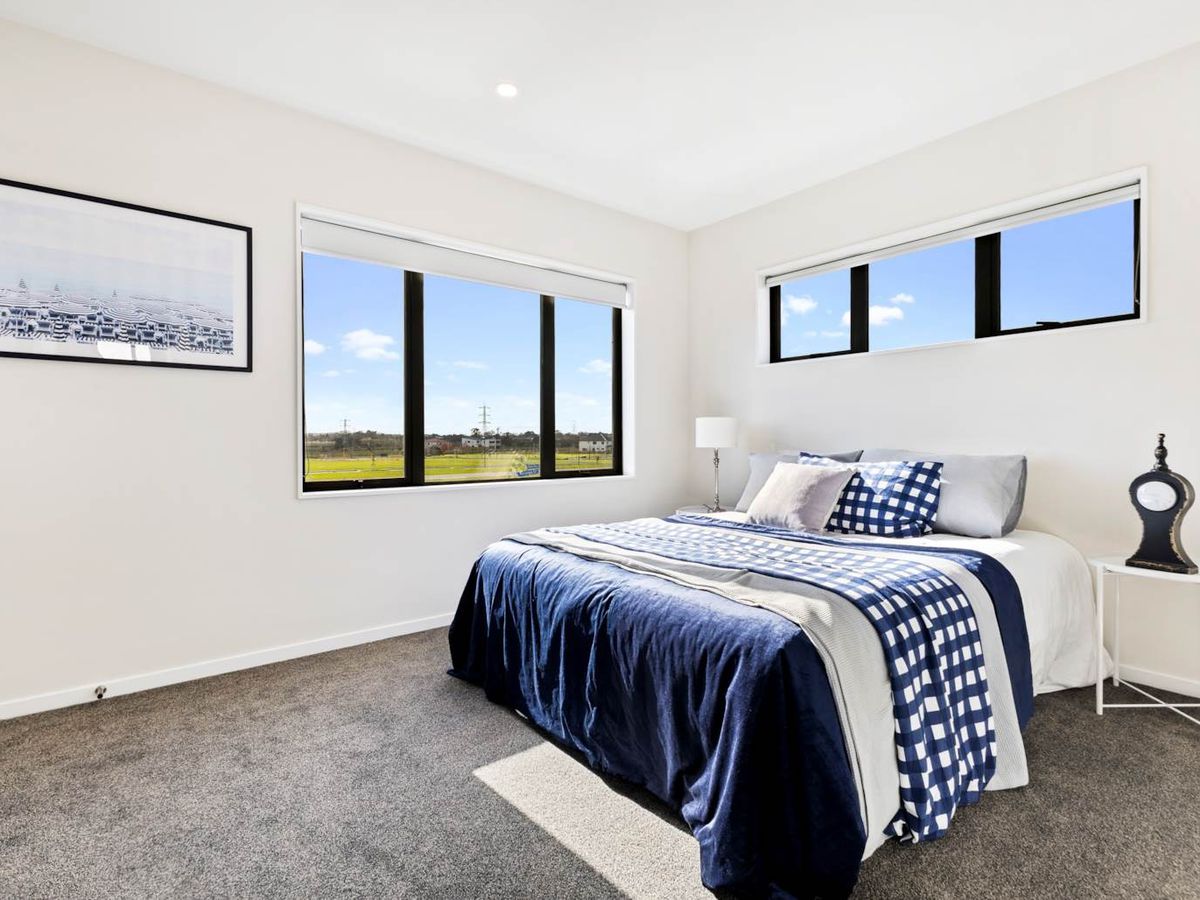 For rent, nearly new 4 bedrooms 3 bathrooms house, Drury, Auckland, Available from 24 Sep 2025