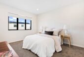For rent, nearly new 4 bedrooms 3 bathrooms house, Drury, Auckland, Available from 24 Sep 2025