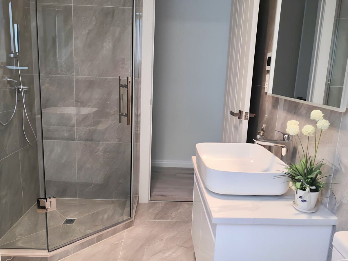 For rent, Modern, Fully Furnished, Self Contained 2 ‘Bedrooms 1 bathroom Unit, Beachlands, Auckland, Available Now