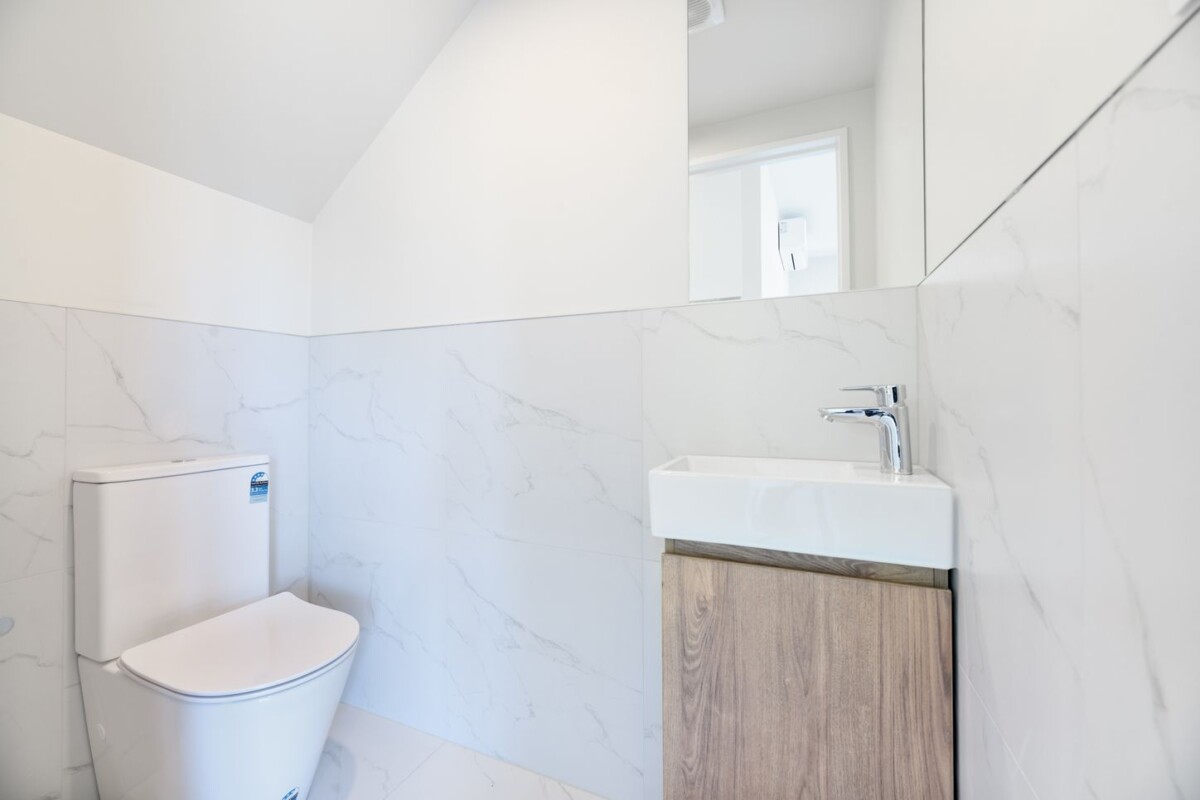 End Terrace – Extra Privacy & Natural Light, 4/67 Kervil Avenue, Te Atatu Peninsula,Auckland