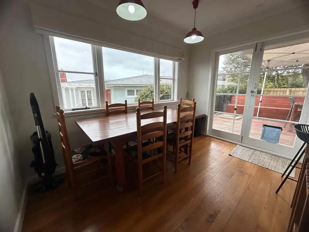For rent, Pets negotiable, 3 bedrooms 1.5 bathrooms house, available 22nd October, 33 Nelson Street, Howick, Auckland
