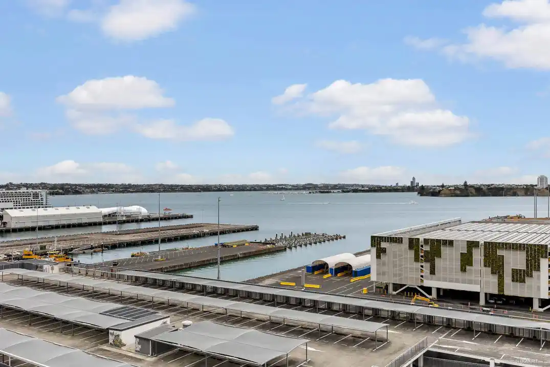 LEASEHOLD 3 beds 2 baths 2 car parks apartment, Amazing Seaview & Massive Size, 1205/18 Beach Road, City Centre, Auckland