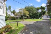 Must sell, DGZ school zone, 3 bedrooms house on 1053m2 land, Minutes from Newmarket, Mt Eden, Dominion Road, and motorways, 150 The Drive, Epsom, Auckland