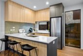Massive Price Reduction, 3 beds + study 2.5 baths home with garage, zoned for Selwyn College, Baradene College, Remuera Intermediate, Meadowbank School, 4/10 Meadowbank Road, Meadowbank, Auckland