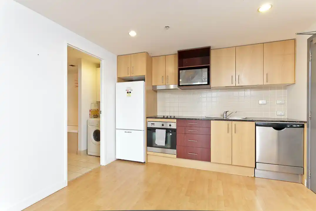 Double Grammar school zone, Freehold 2 beds 1 bath apartment, 53sqm plus a spacious balcony, 1.1 km to Auckland Girls’ Grammar School, 1.7 km to Auckland Grammar, 1110/76 Wakefield Street, City Centre, Auckland