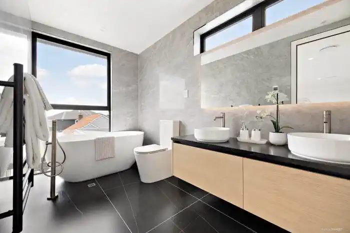 Brandnew 4 bedrooms modern coastal luxury by the Beach, 8B Sayegh Street, St Heliers, Auckland