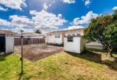 Asking below CV, standalone 3-bedrooms house on a half share of 819m² (flat land), 1/49 President Ave, Papakura, Auckland