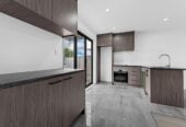 Super Affordable Seaview 3 bedrooms Home, 48B Waddell Avenue, Point England, Auckland