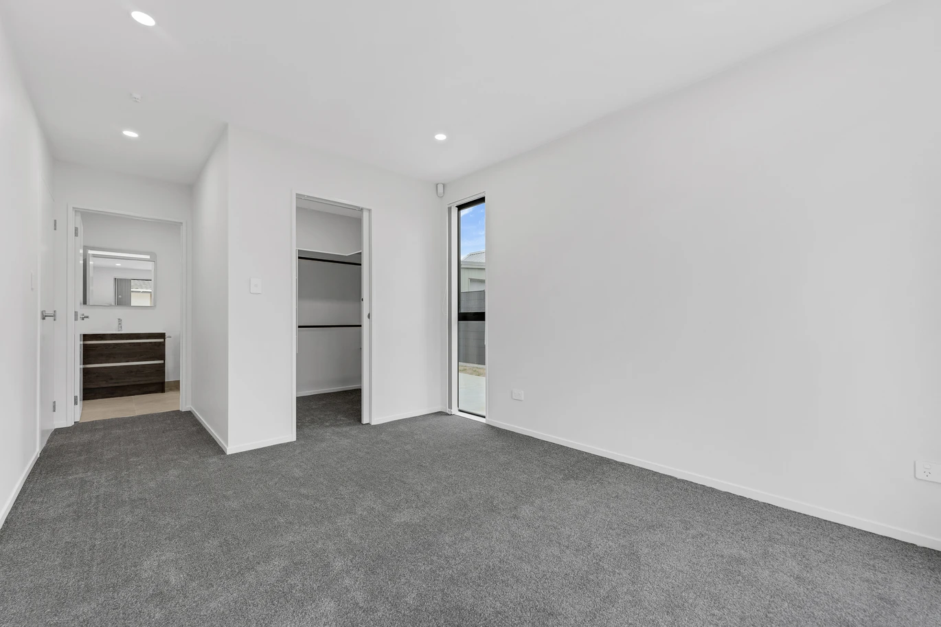 Brandnew 3 beds 2 baths house on 596m2 section, with beaches, walking tracks, and boat ramps just minutes away, 104 Mataikokako Loop, Kawakawa Bay, Auckland