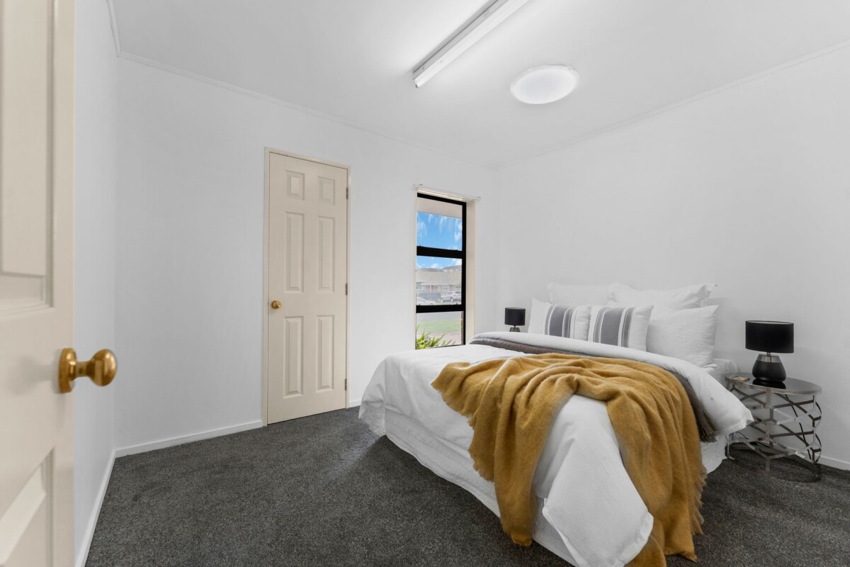 Family circumstances need Must sell, 4 beds house on 837m2 land, zone for Botany Downs School, 25 Lexington Drive, Botany Downs, Auckland
