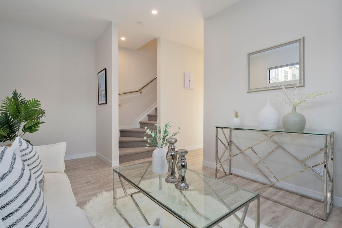 End Terrace – Extra Privacy & Natural Light, 4/67 Kervil Avenue, Te Atatu Peninsula,Auckland
