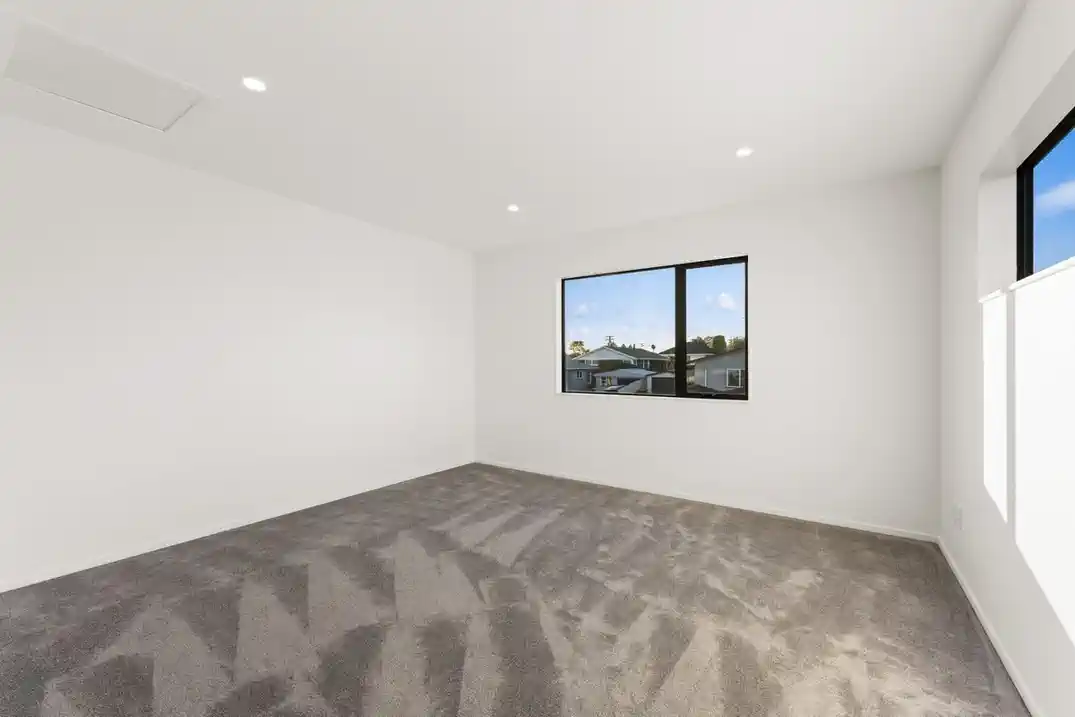 For rent, Brand new 3 bedroom, 2 bathroom and 2 carparks plus more Townhouse, 48a Orion Street, Papakura, Auckland, Available now