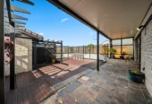 Aucyion $1 RESERVE, 4 bedrooms house on 716m2 land, 21 Rushgreen Avenue Pahurehure, Auckland