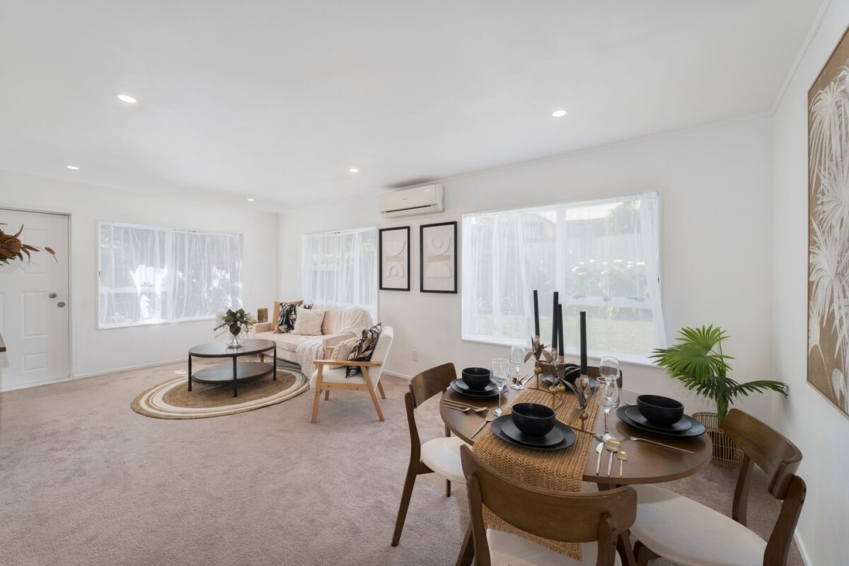 Renovated, freestanding brick & tile 2 bedrooms home, stroll to West City Mall, 2/5 Newington Road, Henderson, Auckland