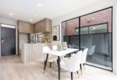 3 bedrooms within Double Grammar School Zone, Overseas Vendor Says SELL, 9/26 Owens Road, Epsom, Auckland