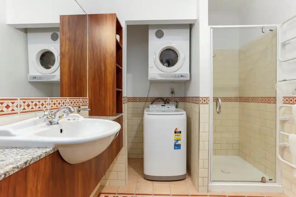 Newly Refurbished waterfront Living, 33/139 Quay Street, City Centre, Auckland